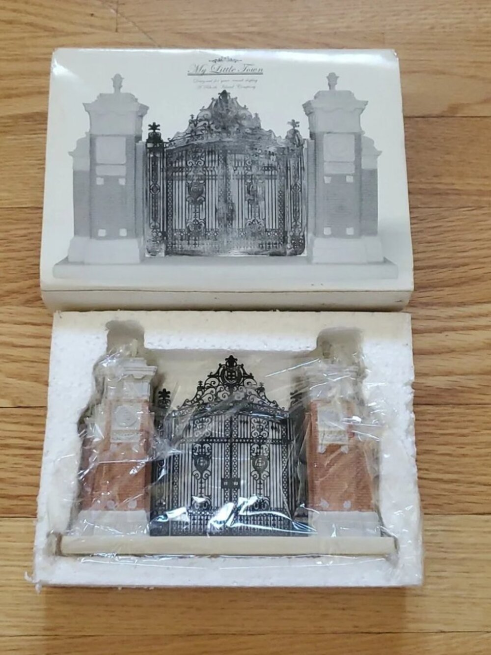 NWT My Little Town Brown University Van Wickle Gate desktop 2006